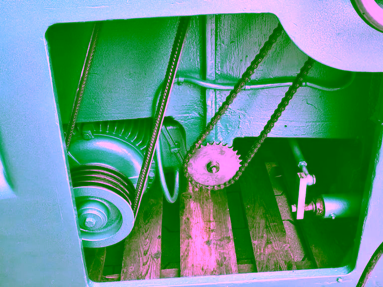 Side opening with motor, belts and chains