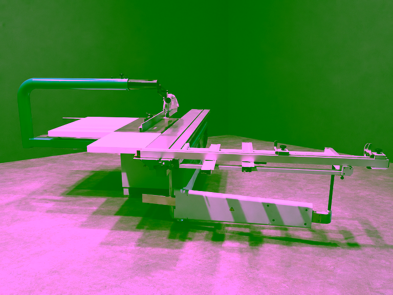 Side view with sliding table and crosscut fence