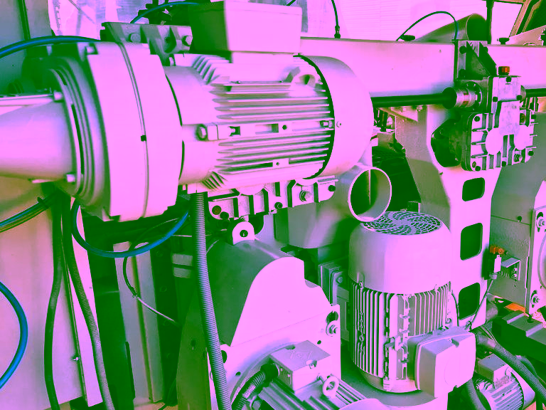 Spindle motors and adjustment gearboxes
